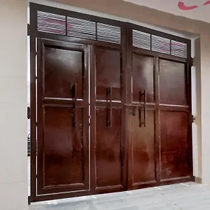 the-arrow-near-paschim-vihar.hotelsdelhi.org/